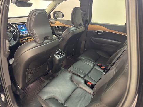 Used 2023 Volvo XC90 B5 Plus w/ Protection Package Premier image 21