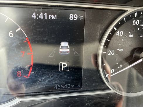 Used 2024 Nissan Versa SV FWD image 18