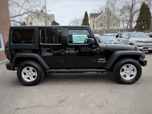 Used 2018 Jeep Wrangler Unlimited Sport S image 4