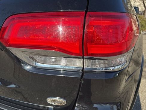 Used 2019 Jeep Grand Cherokee Overland image 36