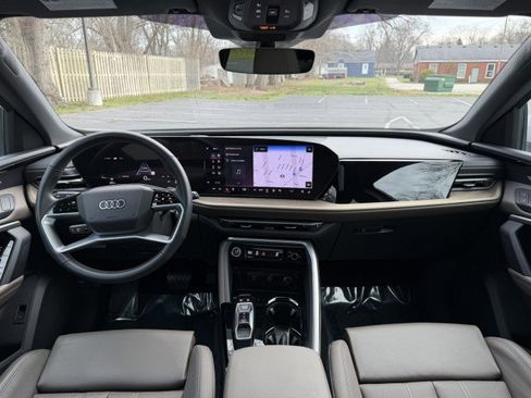 Certified 2025 Audi Q5 Premium Plus w/ Premium Plus image 9