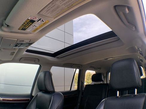 Used 2017 Lexus GX 460 image 22