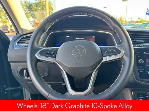 Used 2022 Volkswagen Tiguan SE image 15