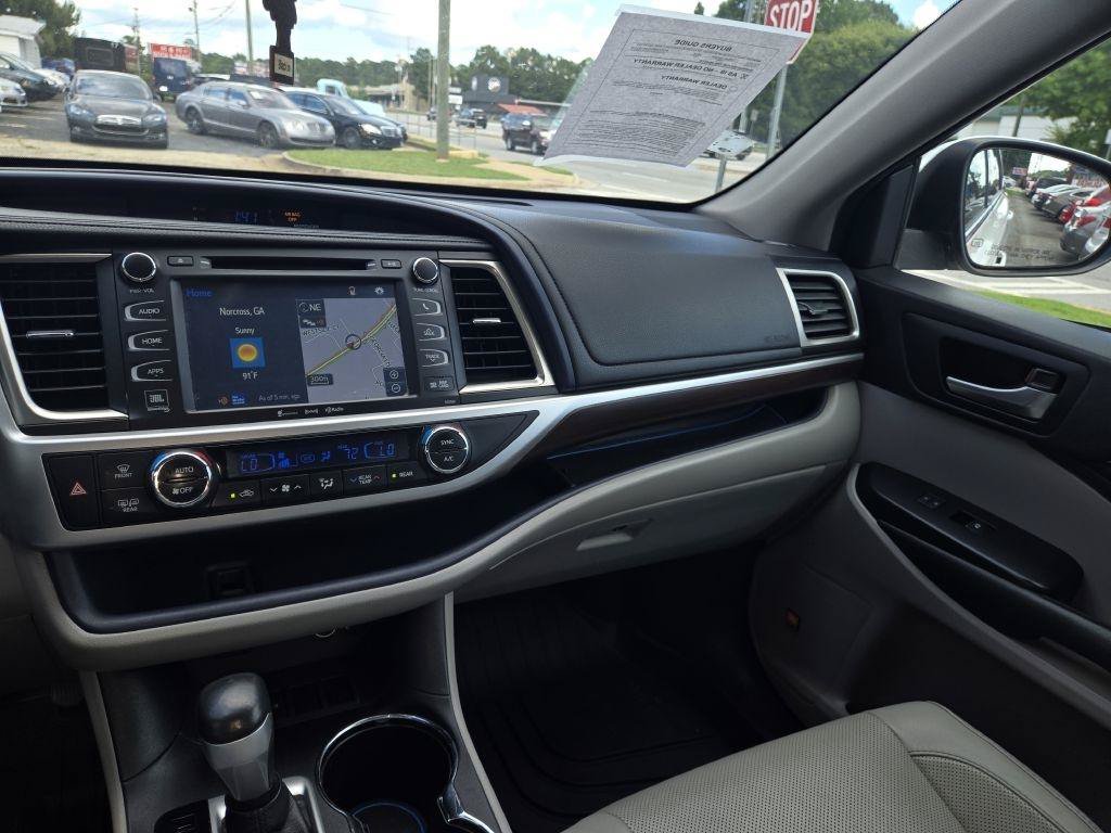 Used 2016 Toyota Highlander Limited FWD image 23