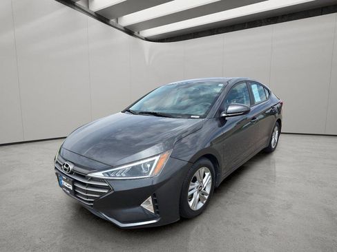 Used 2020 Hyundai Elantra Value Edition w/ Cargo Package (C1) FWD image 1