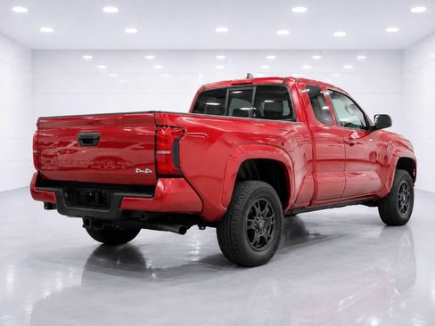 Used 2017 Toyota Tacoma SR w/ SR Convenience Package AWD/4WD image 5
