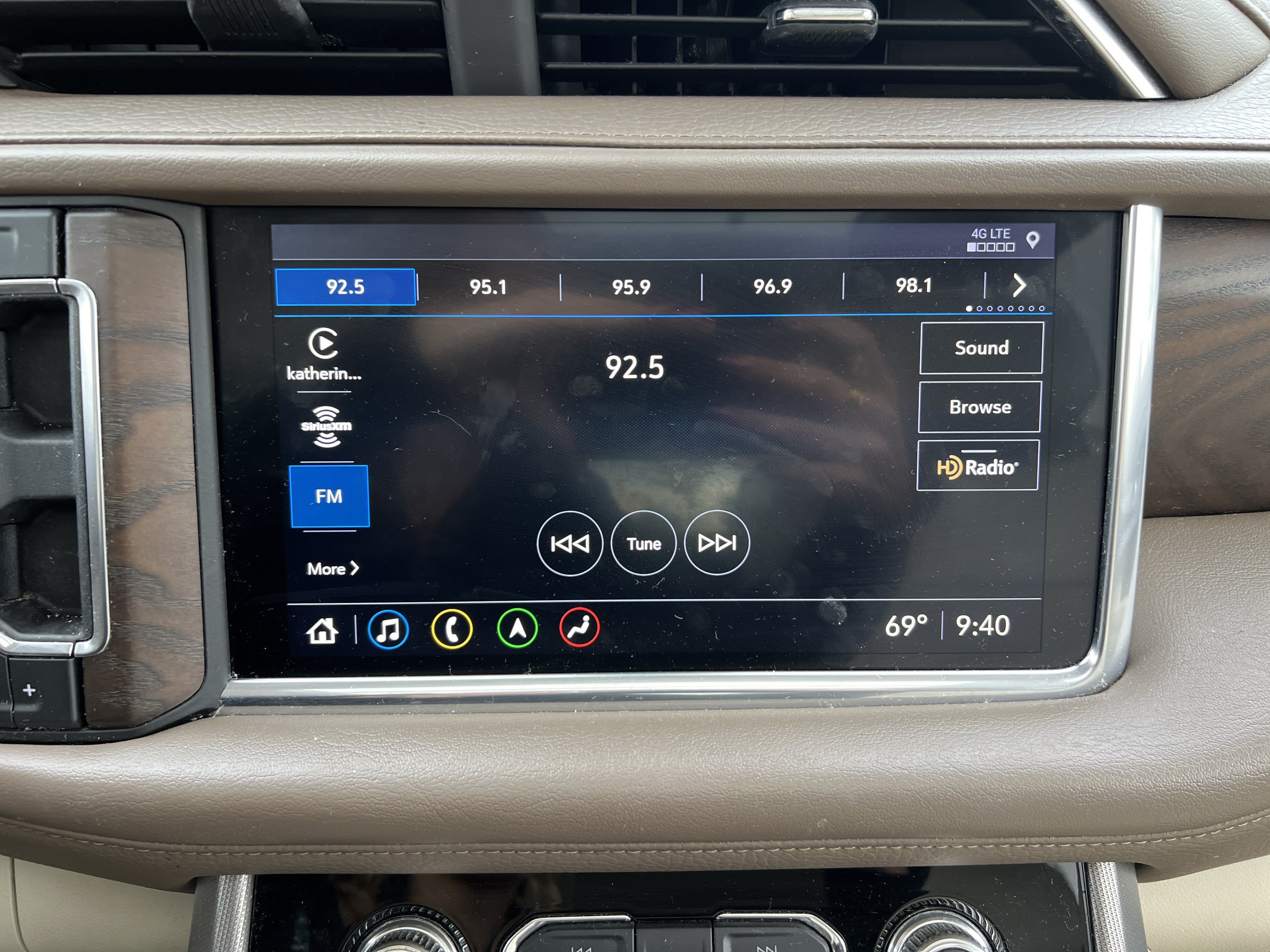 Used 2021 GMC Yukon Denali w/ Denali Premium Package AWD/4WD image 23