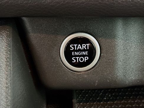 Used 2023 Nissan Rogue SV FWD image 21