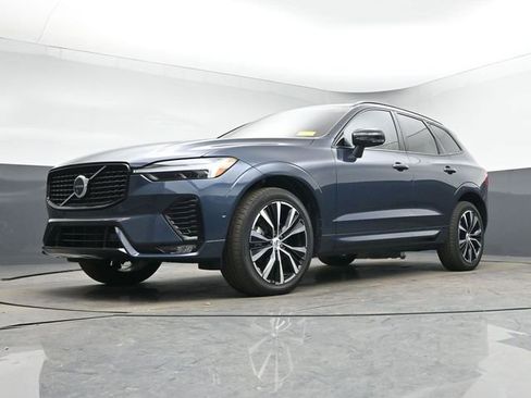Used 2025 Volvo XC60 B5 Plus w/ Protection Package Premier image 36