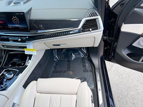 New 2026 BMW X5 M60i AWD/4WD image 17