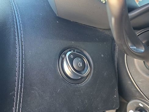 Used 2020 McLaren 570S Spider image 22