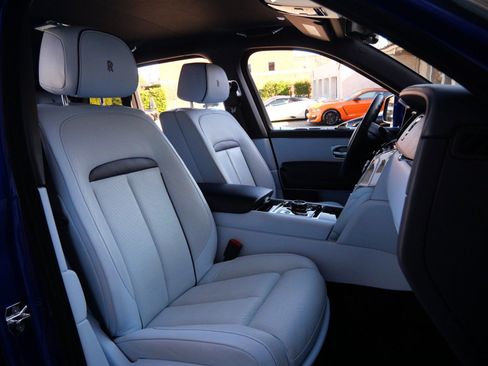 Used 2023 Rolls-Royce Cullinan image 23