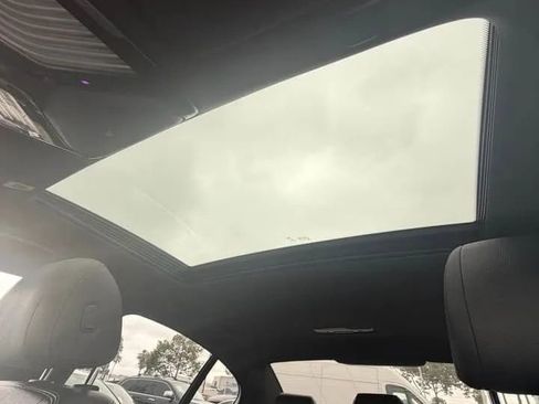 Used 2018 BMW 530e RWD image 11