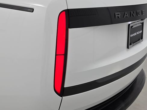 Certified 2023 Land Rover Range Rover SE image 35