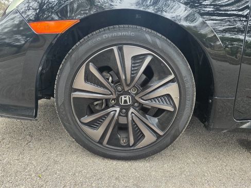 Used 2019 Honda Civic EX image 10