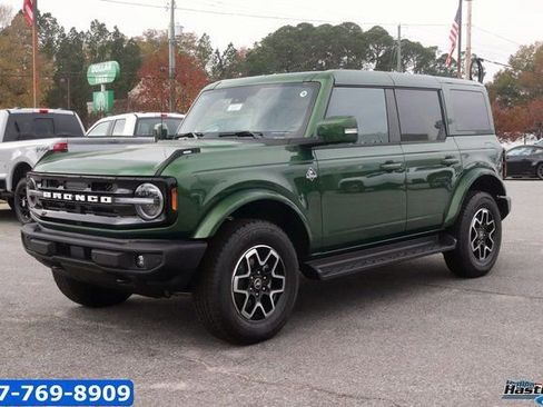 New 2025 Ford Bronco Outer Banks AWD/4WD image 3
