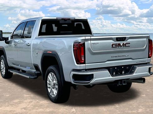 Used 2020 GMC Sierra 2500 Denali w/ Denali Ultimate Package AWD/4WD image 5