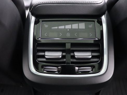 Used 2020 Volvo XC60 T5 R-Design w/ Protection Package image 28