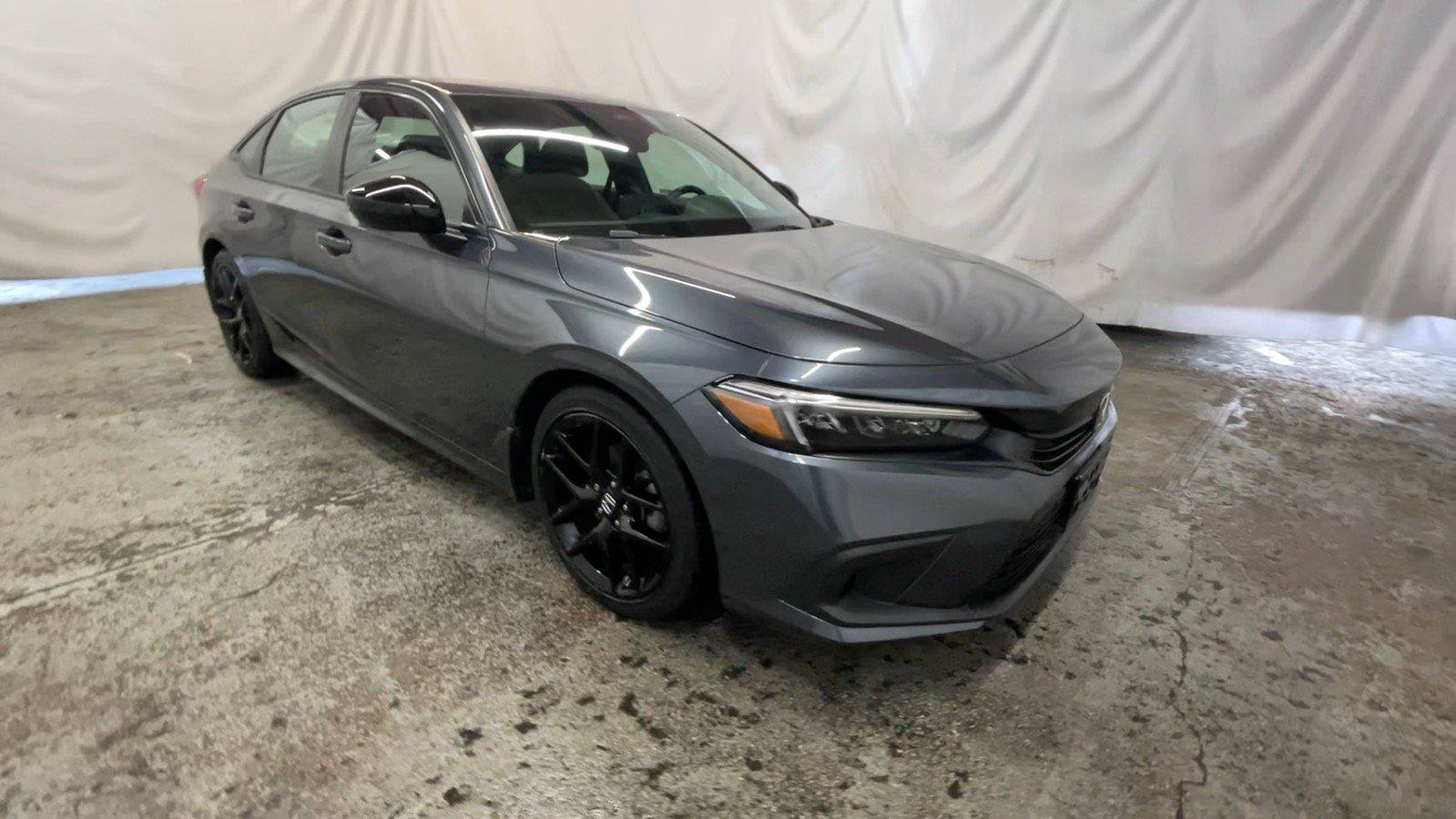 Used 2024 Honda Civic Sport image 2