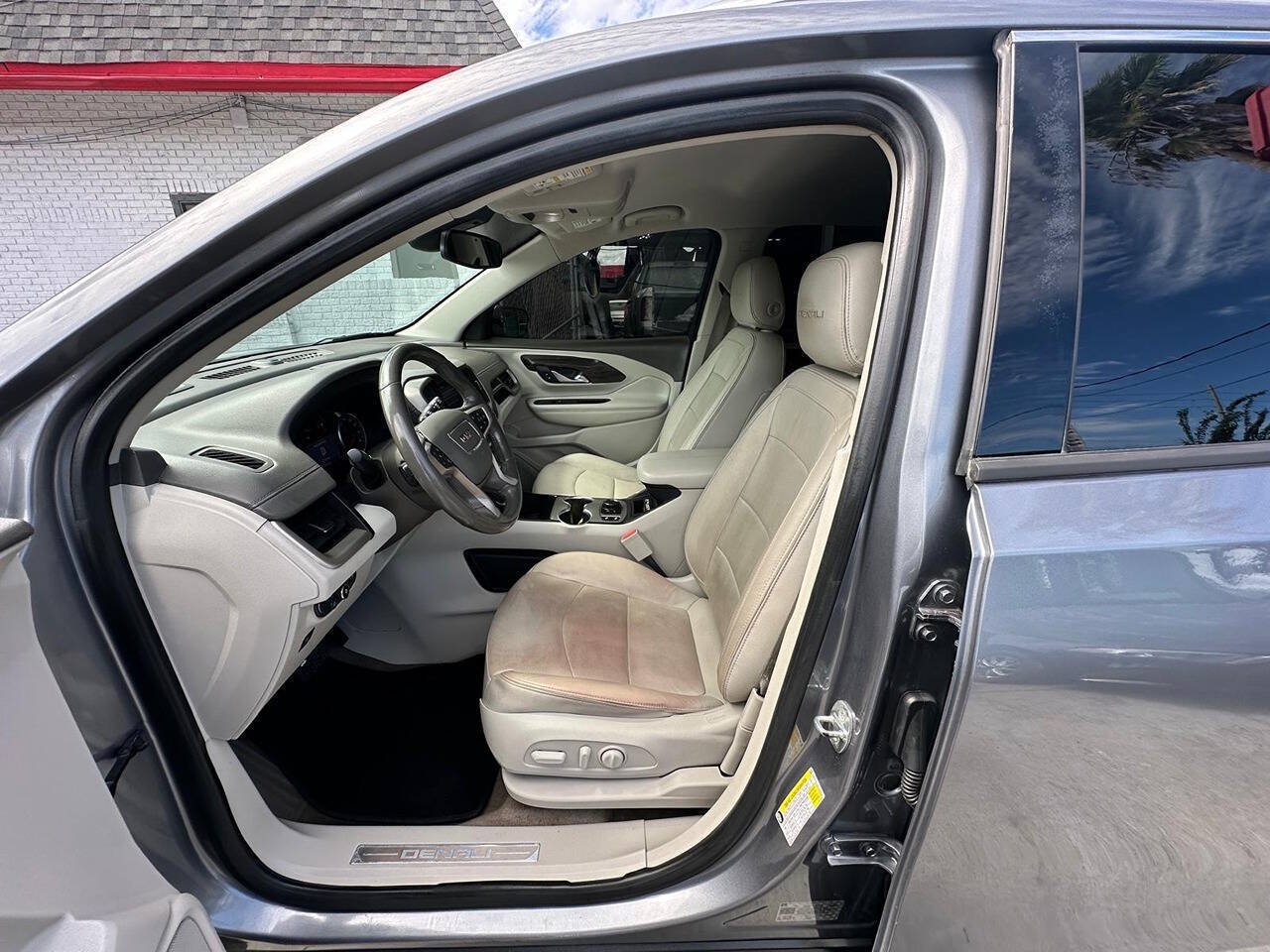 Used 2019 GMC Terrain Denali w/ Driver Alert Package II FWD image 7