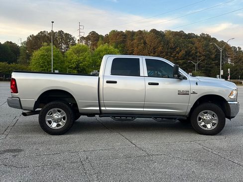 Used 2018 RAM 2500 Tradesman w/ Chrome Appearance Group AWD/4WD image 8