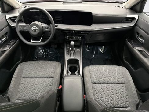 Used 2025 Nissan Kicks SV w/ SV Premium Package AWD/4WD image 14