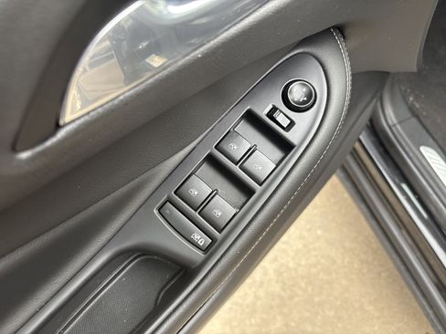 Used 2017 Buick Envision Essence image 15