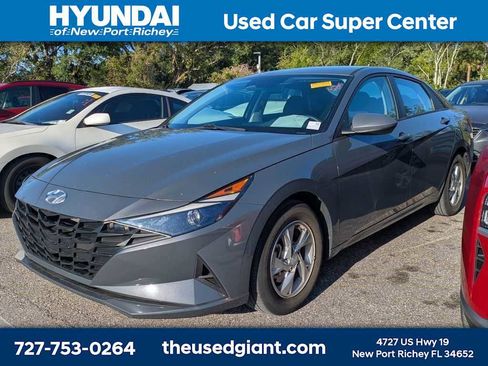 Certified 2023 Hyundai Elantra SE w/ Preferred Accessory Package FWD image 1