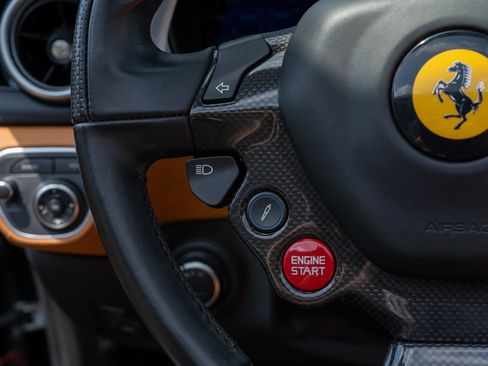 Used 2018 Ferrari California T RWD image 34