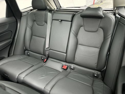 Used 2024 Volvo XC60 B5 Plus w/ Protection Package Premier AWD/4WD image 23