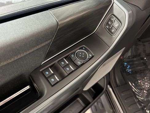 Used 2024 Ford F150 Lightning Lariat image 15