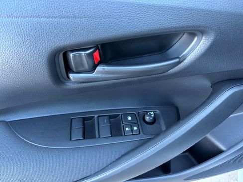 Used 2022 Toyota Corolla LE image 14