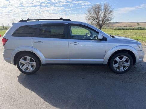 Used 2009 Dodge Journey SXT w/ Premium Convenience Group AWD/4WD image 6