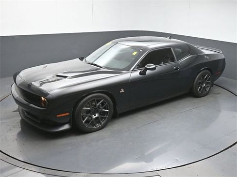 Used 2016 Dodge Challenger R/T Scat Pack image 39