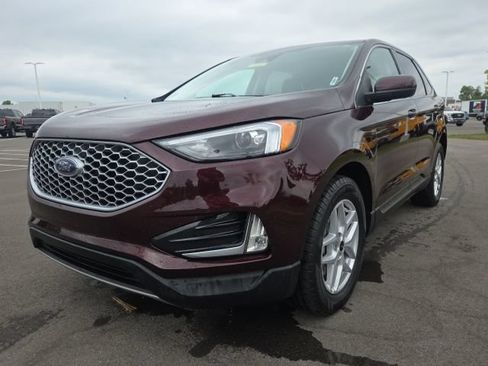 Used 2024 Ford Edge SEL w/ Convenience Package AWD/4WD image 2