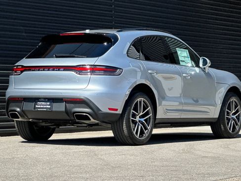 New 2026 Porsche Macan AWD/4WD image 8