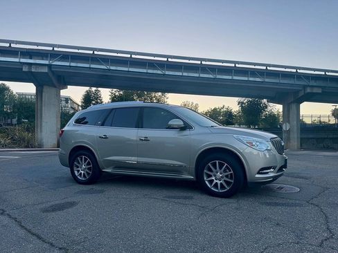 Used 2017 Buick Enclave Leather AWD/4WD image 4