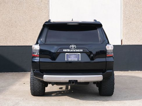 Used 2020 Toyota 4Runner TRD Off-Road Premium w/ Moonroof Package image 16