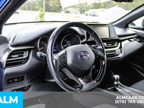 Used 2018 Toyota C-HR XLE image 30