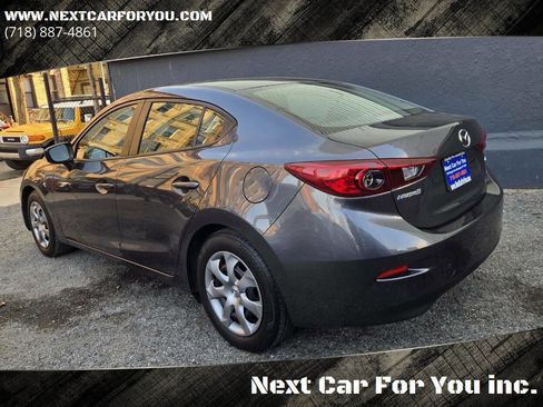 Used 2016 MAZDA MAZDA3 i Sport image 3