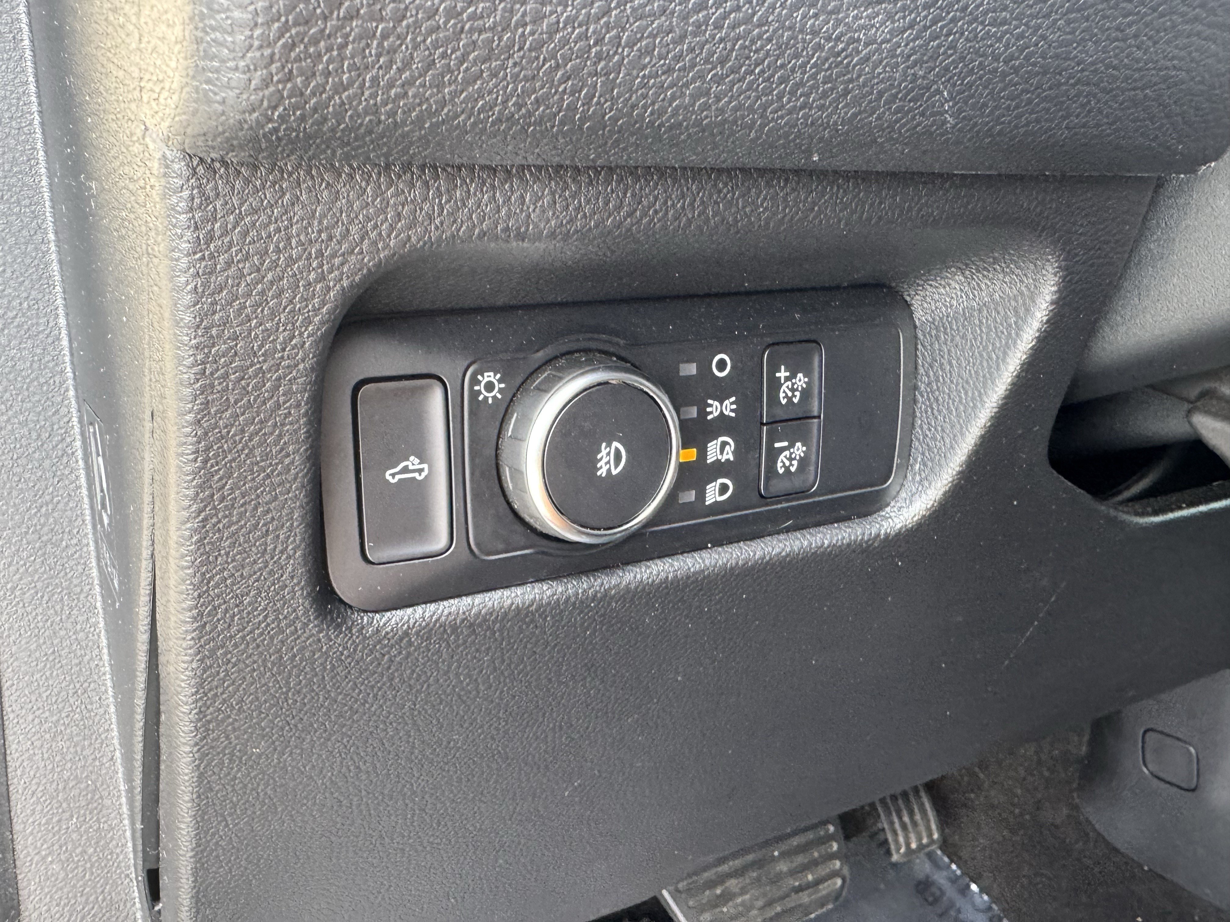 Used 2025 Ford Ranger XLT w/ Equipment Group 301A High AWD/4WD image 35