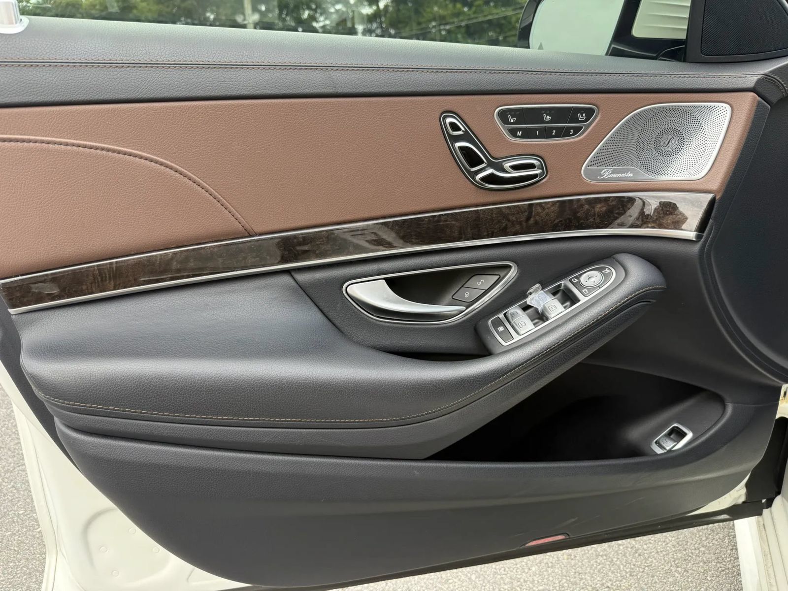 Used 2015 Mercedes-Benz S 550 Sedan image 27