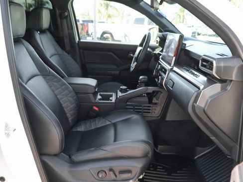 Used 2024 Toyota Tacoma TRD Off-Road w/ TRD Off Road Premium Package AWD/4WD image 39
