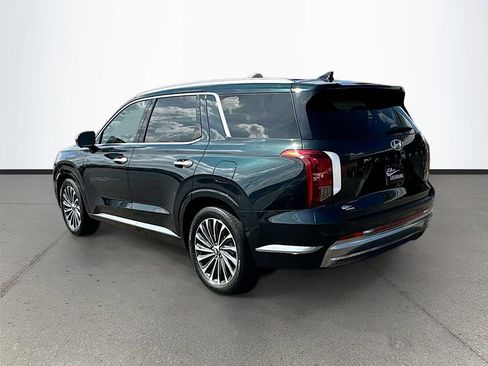 Used 2023 Hyundai Palisade Calligraphy image 5
