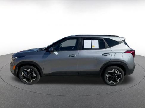 Used 2025 Kia Seltos S image 9