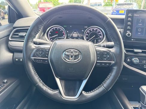 Used 2024 Toyota Camry XLE w/ Cold Weather Package FWD image 19
