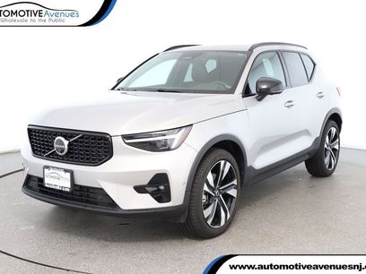 Used 2024 Volvo XC40 B5 Plus w/ Protection Package Premier