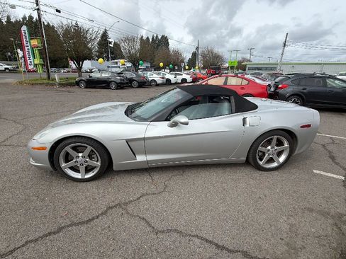 Used 2005 Chevrolet Corvette Convertible w/ Preferred Equipment Group RWD image 6