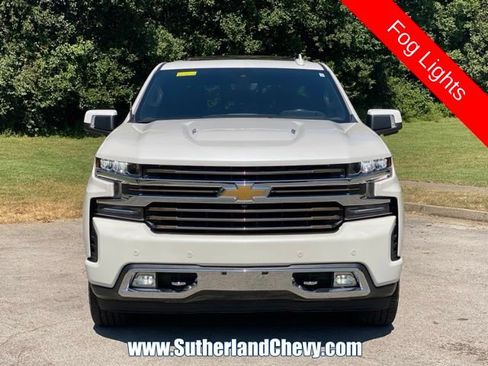 Used 2021 Chevrolet Silverado 1500 High Country w/ Technology Package AWD/4WD image 2