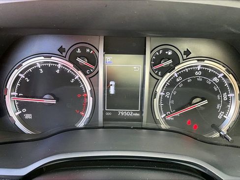 Used 2023 Toyota 4Runner TRD Sport AWD/4WD image 28
